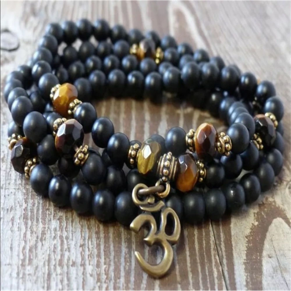 Black obsidian & Garnet Meditation Mala necklace/bracelet - Picture 4 of 5